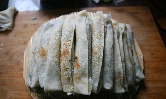 正月二十吃“春卷” 春卷是山西临汾流传了上千年的特色美食