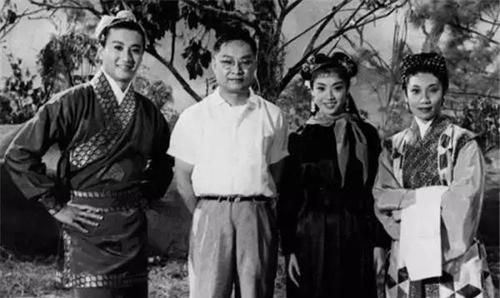 趣说谢贤的四个金庸角色，两个为爷孙关系，一个很像本色出演