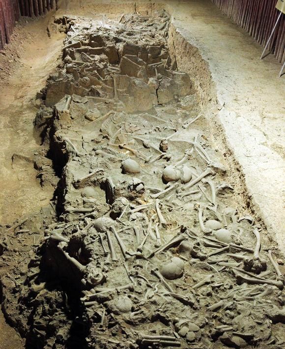 白起坑杀40万赵军之谜揭开，考古人员挖开坑杀遗址，倒吸一口凉气