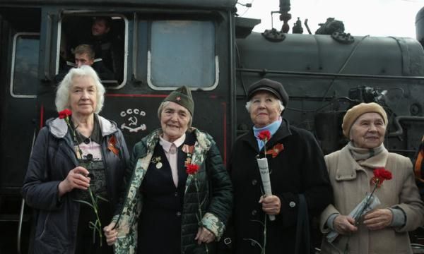 俄罗斯彩排纪念卫国战争胜利77周年红场阅兵