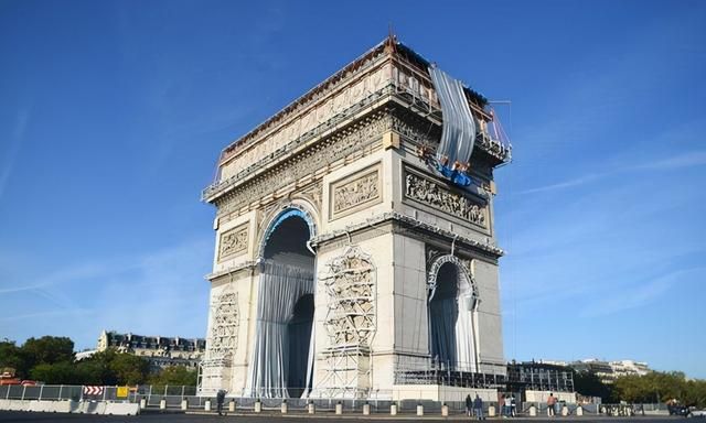 凯旋门：巴黎的地标建筑