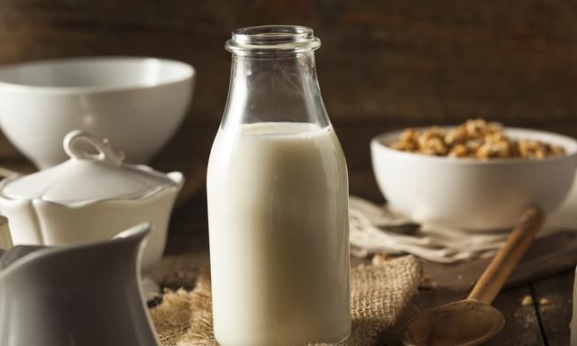 谁说脱脂牛奶都不好喝？减肥喝脱脂奶的有福了，这几款真好喝！