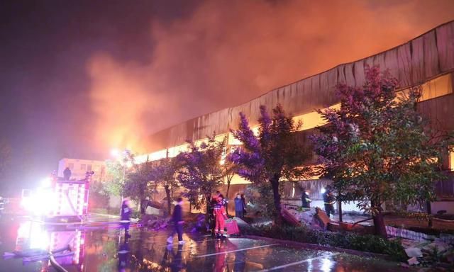 安阳火灾已致38死，媒体评论：每个人的生命都不可重来
