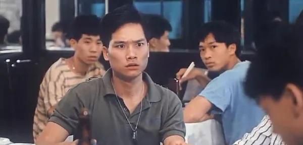《学校风云》：清纯女学生堕落成应召女，香港校园黑社会经典电影