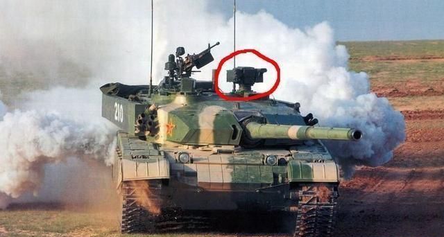 9996式坦克后面的圆筒状装置有什么作用图4