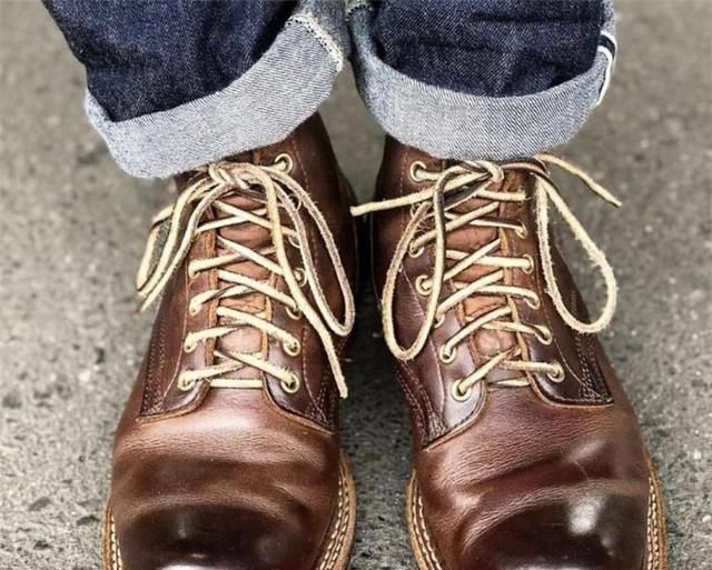 红翼工装靴和皮鞋如何避免雨雪的伤害呢？分享一些不错的护理鞋油