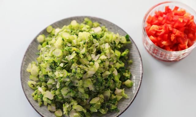 曾经的皇家美味爆炒红菜苔，过年做起来，脆爽且营养
