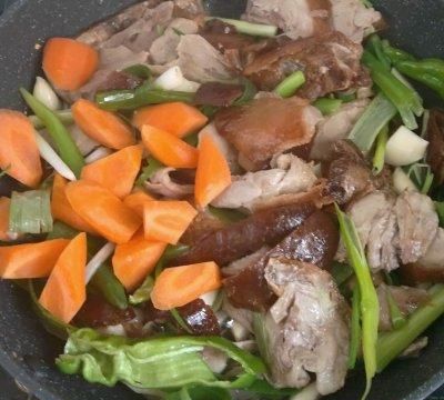 酱香鸭肉一出锅，方圆十里都飘香