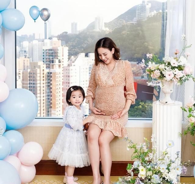 恭喜！香港人气女星宣布二胎怀子，自曝孕吐严重皮肤变差