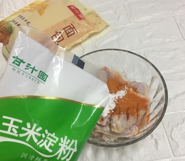 鸡胸肉面包糠怎么做好吃(面包糠虾怎么做好吃)图1