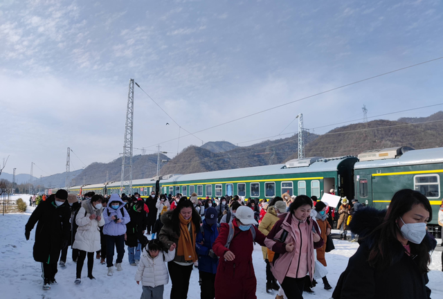 雪岭凤县元旦假期火力全开，吃喝玩乐尽在凤县