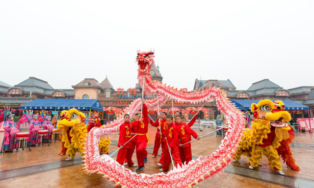 欢乐过大年！郑州春节全家旅游最全攻略，国潮花灯民俗表演来啦