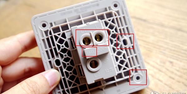 无边框开关插座拆解评测：罗格朗、施耐德、西门子、西蒙和公牛