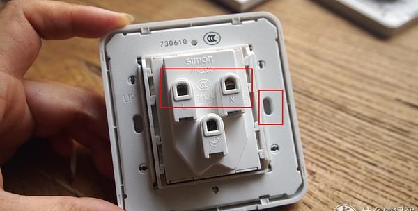 无边框开关插座拆解评测：罗格朗、施耐德、西门子、西蒙和公牛