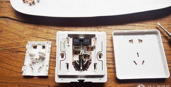 无边框开关插座拆解评测：罗格朗、施耐德、西门子、西蒙和公牛