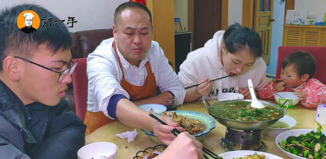 素鸡学会这样做，凉拌一大盘不愁吃，清爽下酒，比熟食店还好吃