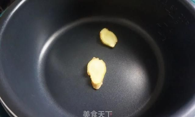 莴笋香菇蹄髈汤