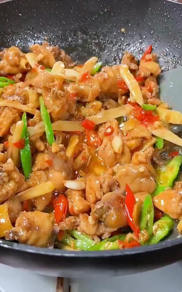 教你制作广东名菜姜炒鸡