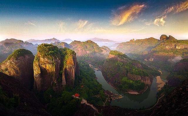 武夷山离厦门近吗(武夷山和武夷山北站哪个离景区近)图1