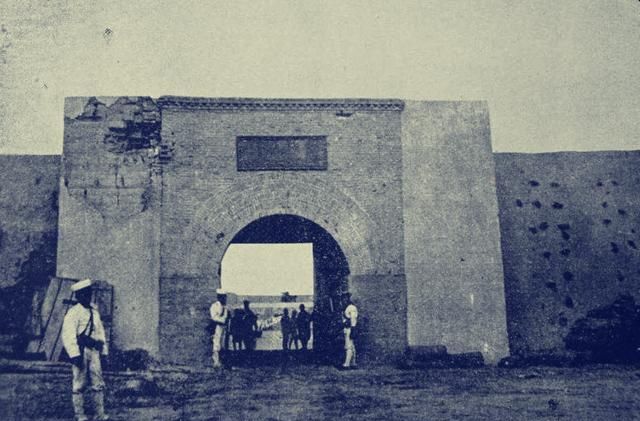 天津最早的照相馆在海河岸边，拍下美国前总统格仑与李鸿章合影