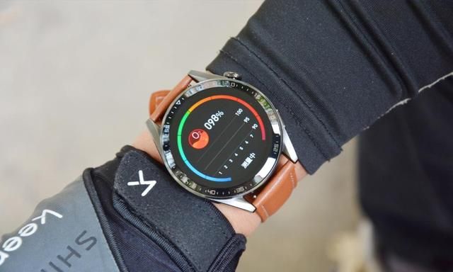 兼顾商务和运动，支持手表通话和运动监测，dido G30s智能手表测评