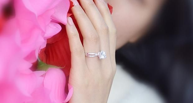 订婚戒指一般多少钱,订婚戒指哪个牌子好图10