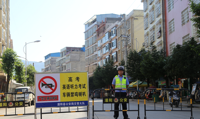 赶时间，忘带身份证、走错考场、推轮椅…别急，桂林交警为你护航