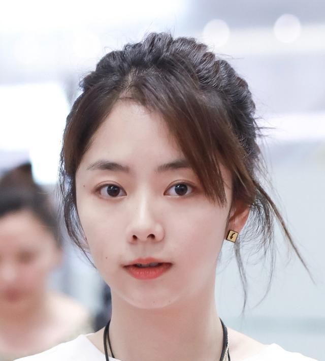 “韩国女艺人雪莉自杀事件”沸沸扬扬，就艺人患抑郁症而言应不应该设置阻止网络恶评图5