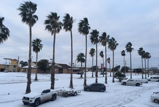 气候乱套？美国热带海滩突然下雪，全球变暖失灵？分析：原因相反