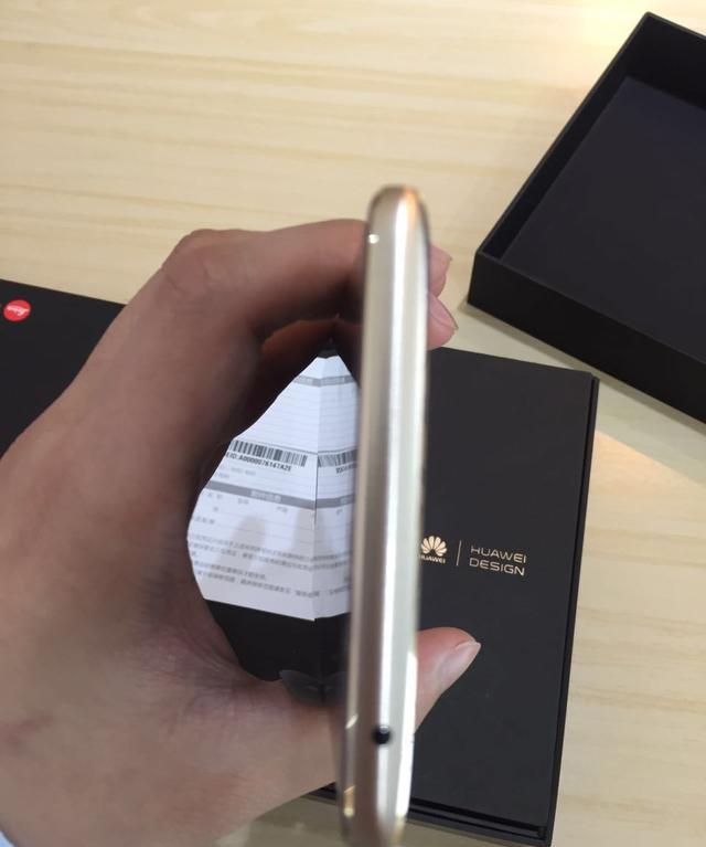 华为目前为止唯一一款双曲面手机！mate9pro！