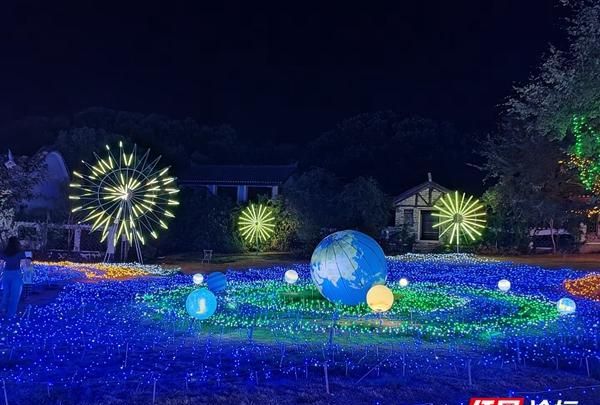 双水湾文化园灯光秀，在漫天星辰里遨游天际