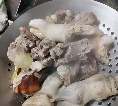 羊肉汤锅（冬至奶白温暖的汤）