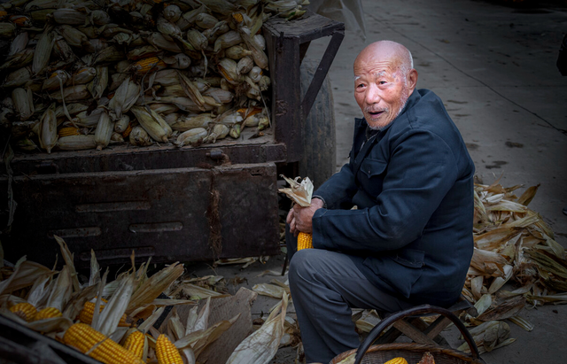 “一年两个春，寡妇遍地分”！今年倒春寒，50岁以上的人要注意！