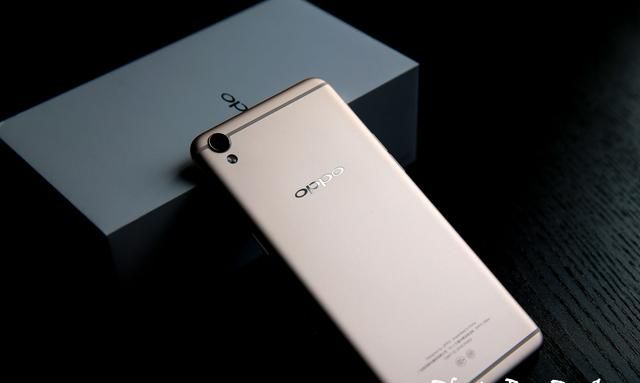 颜值爆表，然而频繁死机很无奈，OPPO R9开箱图赏