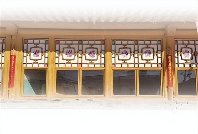 走近呼和浩特市市级非物质文化遗产代表性项目——赛罕窗花：民间艺人妙笔绘制窗棂上的“画册”