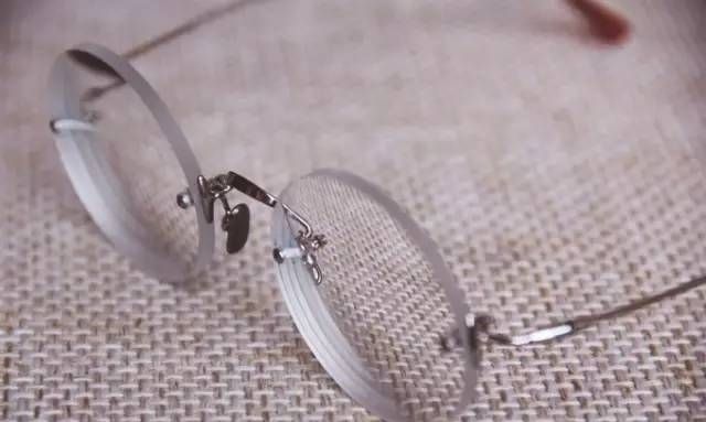眼镜镜框哪个牌子比较好(titanium-ip镜架品牌)图30
