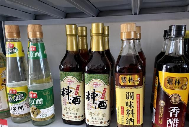 做菜时，料酒别乱用，记住“2买3不用”，去腥效果好，炒菜味道香