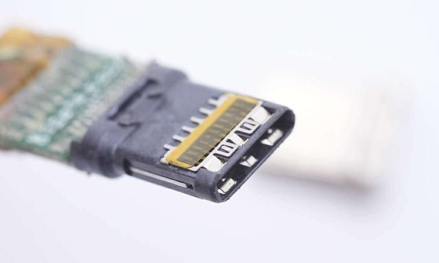 线虽短性能可是杠杠的，闪迪USB4高速传输数据线拆解