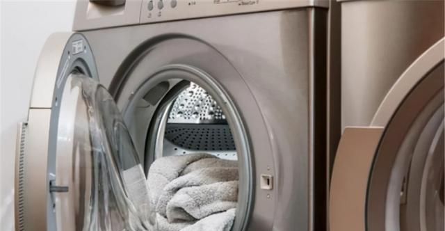 洗衣粉和洗衣液到底哪个好？它们有什么差距？洗衣服要注意什么？