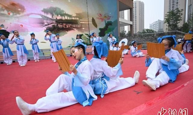 迎“六一”：重庆小学生经典诵读、管乐合奏等节目精彩纷呈