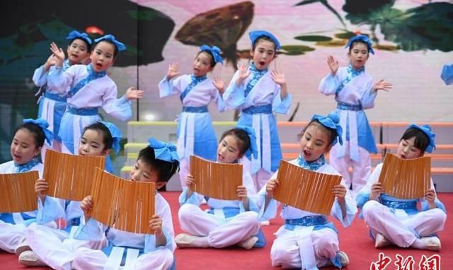 迎“六一”：重庆小学生经典诵读、管乐合奏等节目精彩纷呈