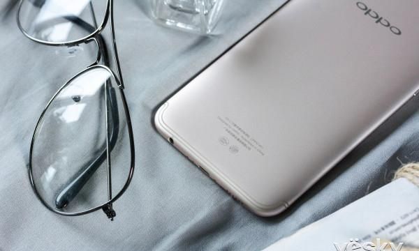 最强人像虚化 OPPO R11综合评测