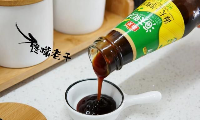 包韭菜鸡蛋馅饺子，适合用减法，牢记“2放3不放”韭菜鲜嫩不烧心