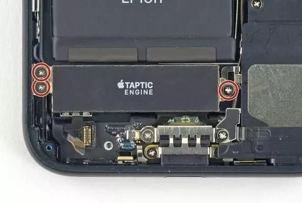 苹果7手机怎么拆机换电池图7