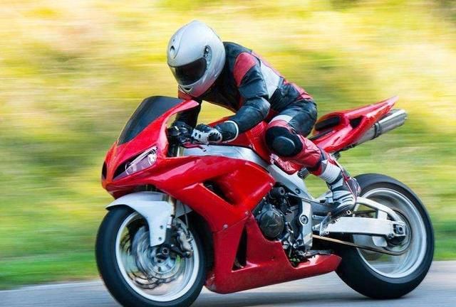 骑摩托时速飙到299公里,骑摩托车70公里平均时速图17
