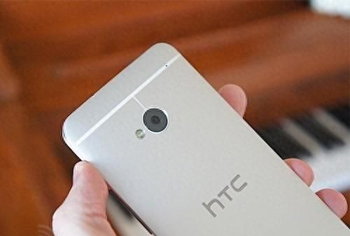 HTC手机，曾经的王者，连华为、三星都靠边站！为何市场上没了？