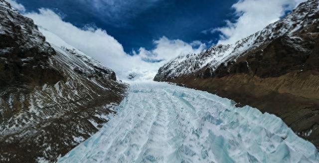 西藏这处冰川秘境绝对不能错过！不用徒步，开车直接抵达～