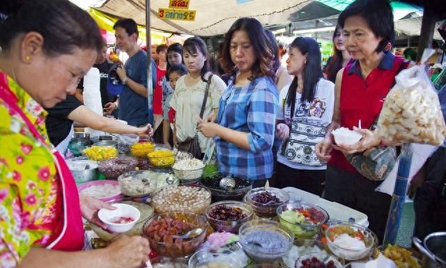 收好不谢！摆地摊赚钱全攻略来了，资深摆友的实战经验谈