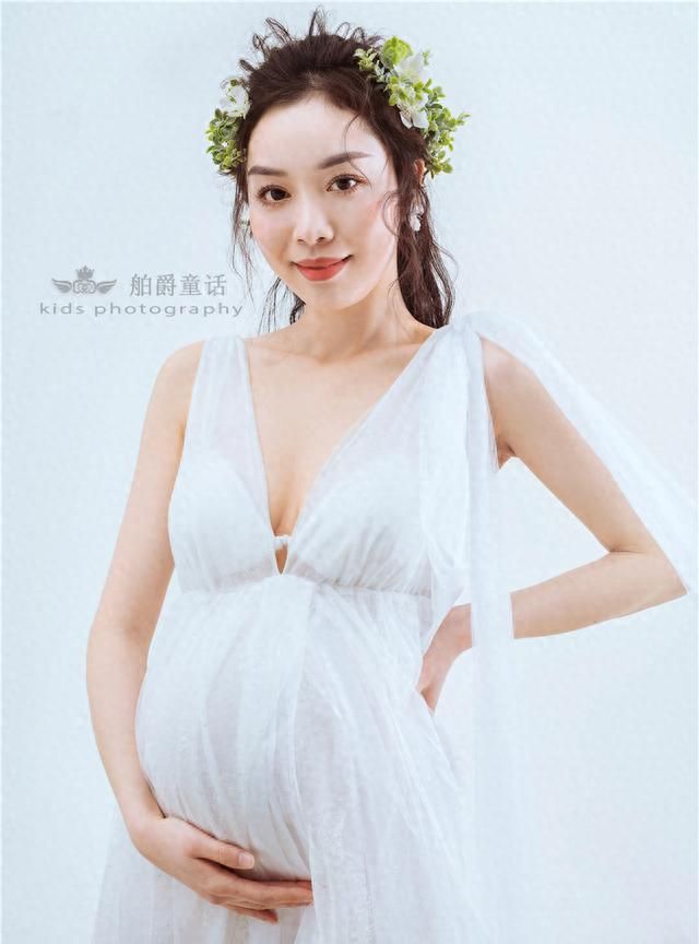 重庆拍摄效果好的孕妇照工作室