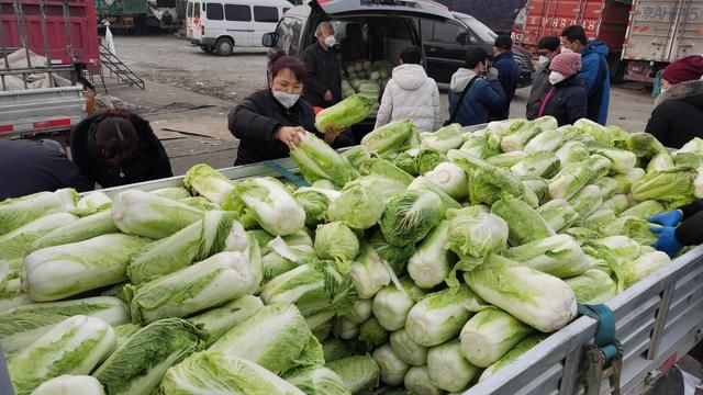 一辆面包车，在农村干5个生意，可以日赚上1000元，谁干谁赚钱